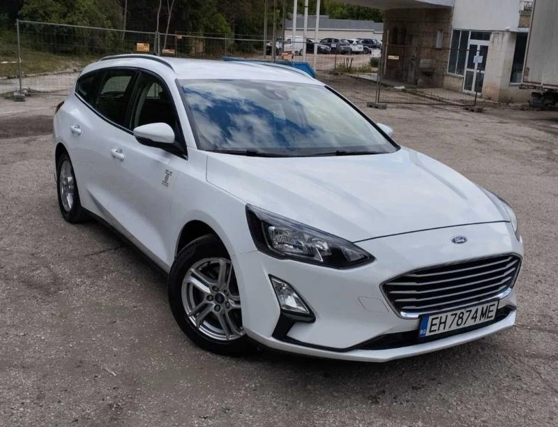 Ford Focus 1.5, снимка 11 - Автомобили и джипове - 52084261