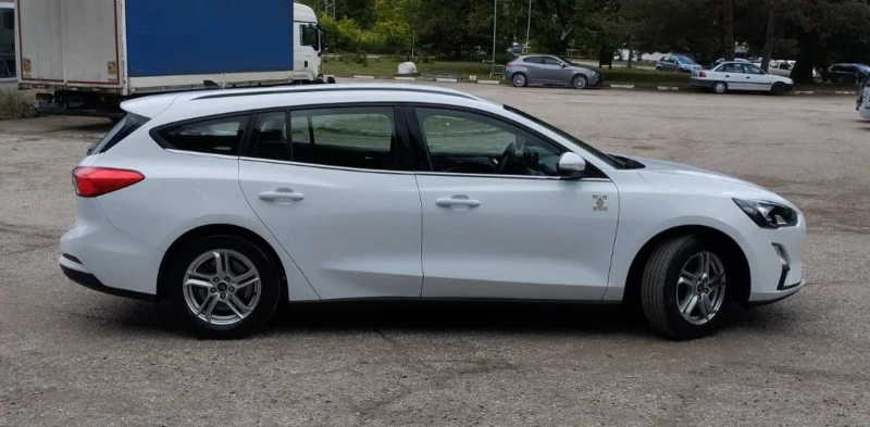 Ford Focus 1.5, снимка 5 - Автомобили и джипове - 52084261