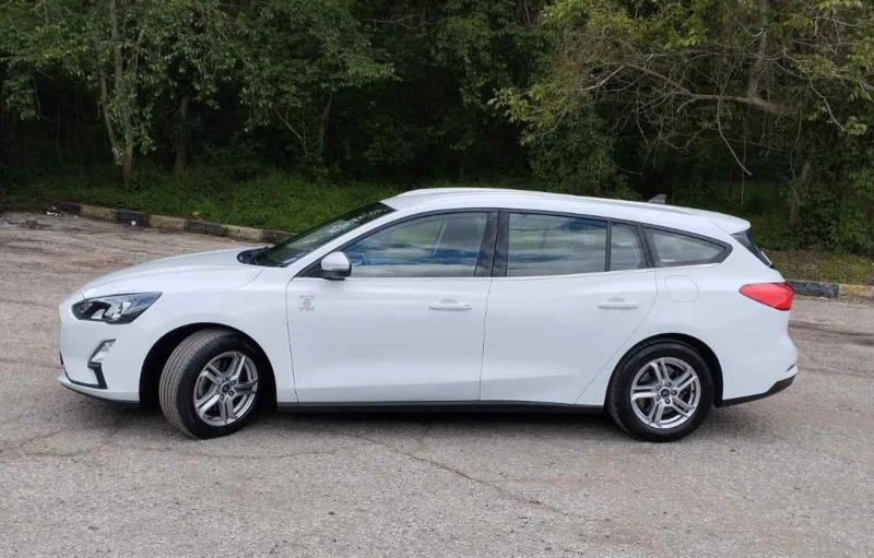 Ford Focus 1.5, снимка 2 - Автомобили и джипове - 52084261