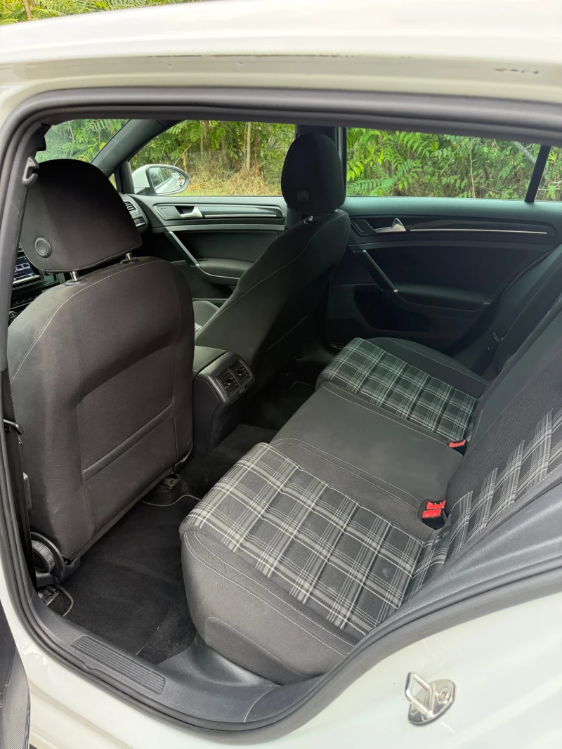 VW Golf 2.0 GTD, снимка 9 - Автомобили и джипове - 51910727