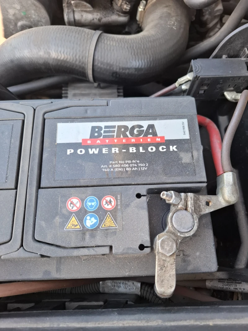 Opel Signum 1.9 CDTI, снимка 16 - Автомобили и джипове - 52545667