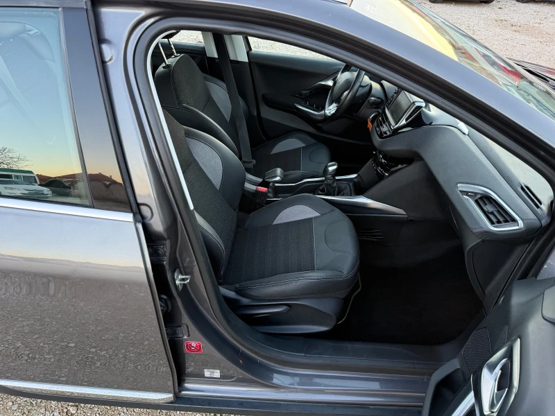 Peugeot 2008 1.2-VTI-82кс-142000км., снимка 10 - Автомобили и джипове - 52405804