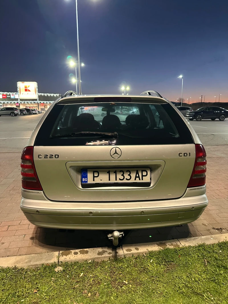 Mercedes-Benz C 220, снимка 4 - Автомобили и джипове - 52747321