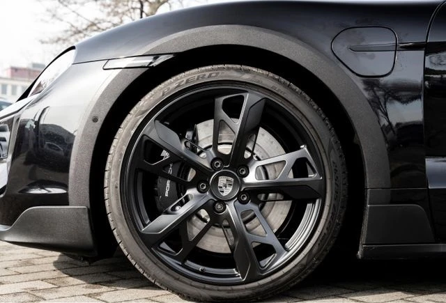 Porsche Taycan TURBO* CROSS TURISMO* BURM* PANO* DISTR* 360CAM* K, снимка 11 - Автомобили и джипове - 50983698