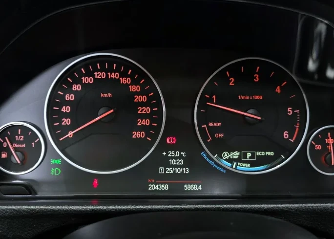 BMW 320  - изображение 8