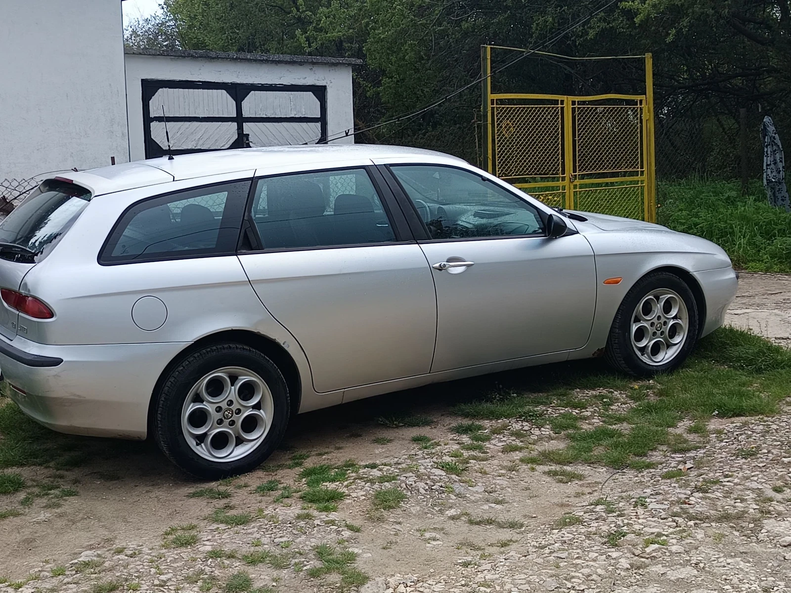 Alfa Romeo 156 sportwagon 1.9JTD - изображение 2