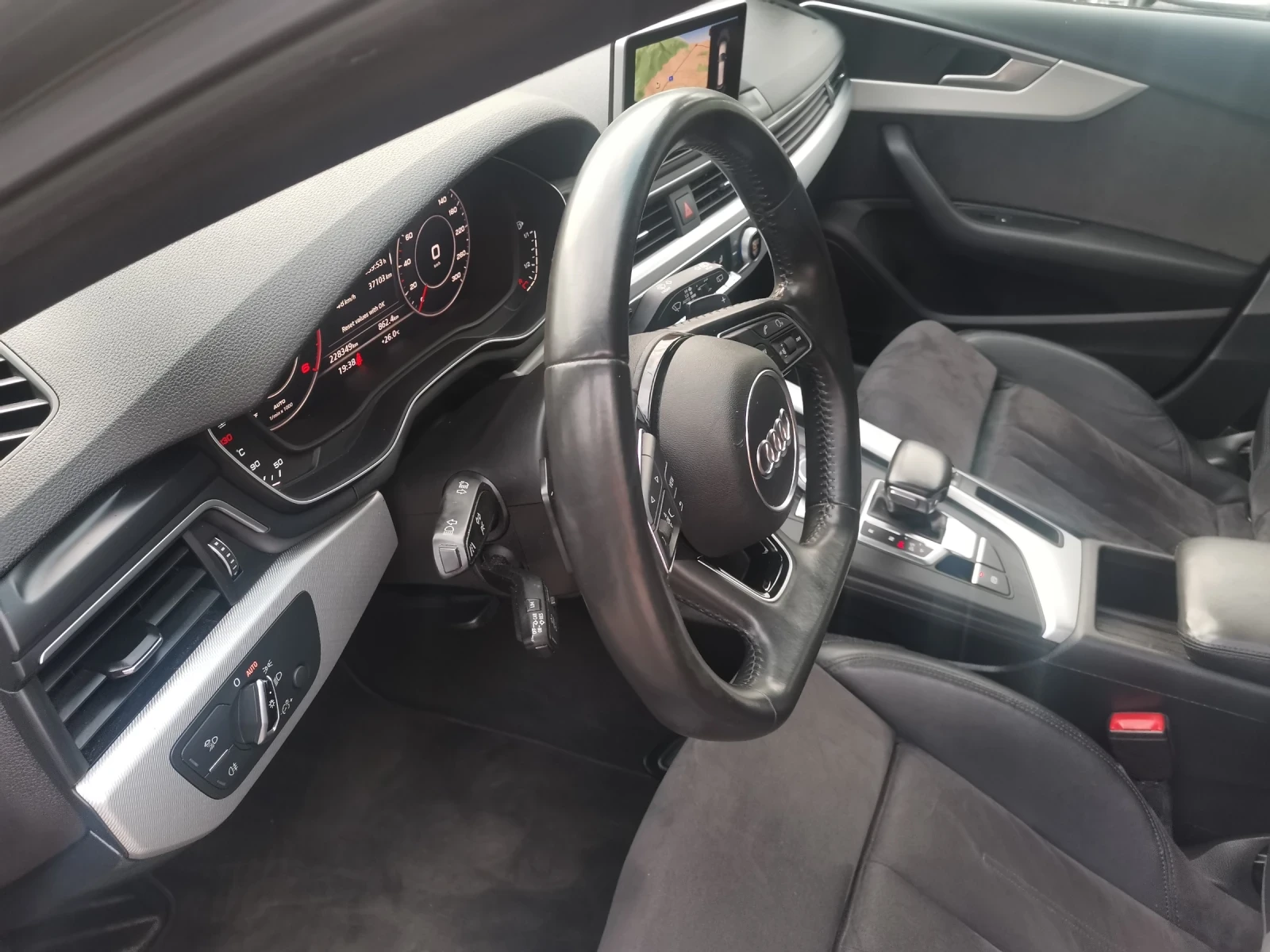 Audi A4 2.0 TDI S-Line - изображение 10