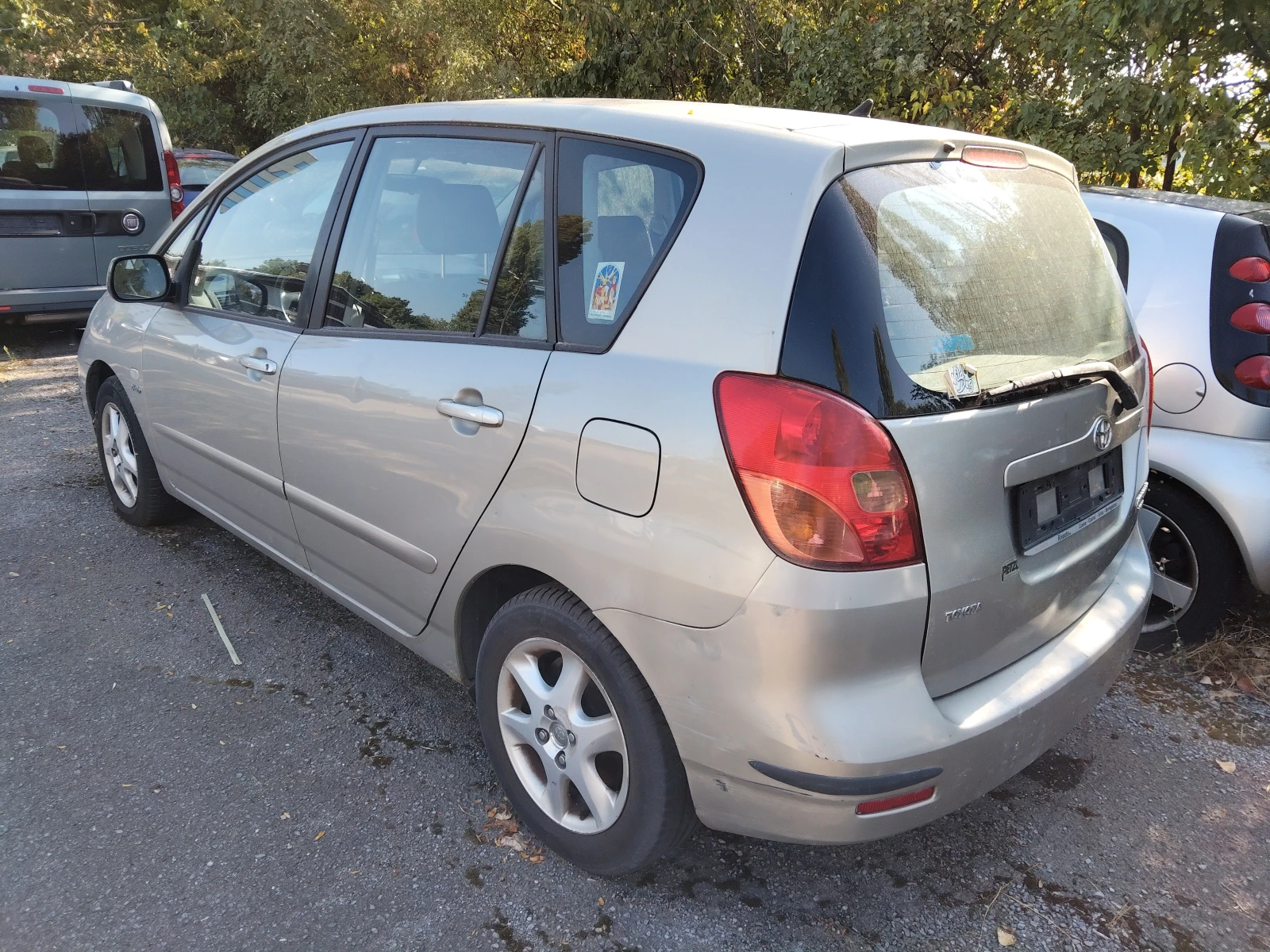 Toyota Corolla verso 2, 0d 90ps - изображение 3