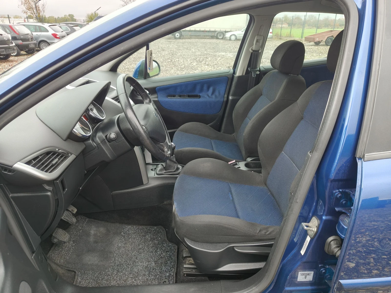 Peugeot 207 1.4i 90 | Mobile.bg   11