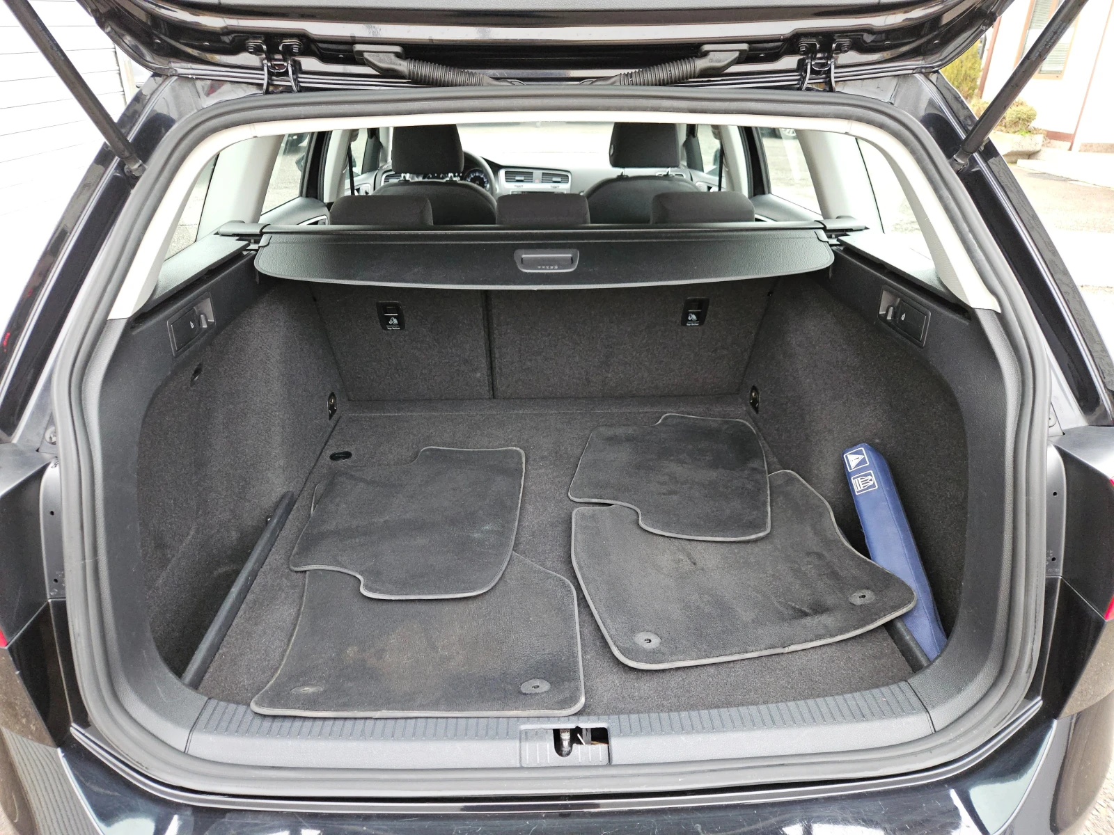 VW Golf 1.4TGI/CNG/6ск/ACC/NAVI/БЛУТУТ/EURO 6B/ТОП - изображение 4