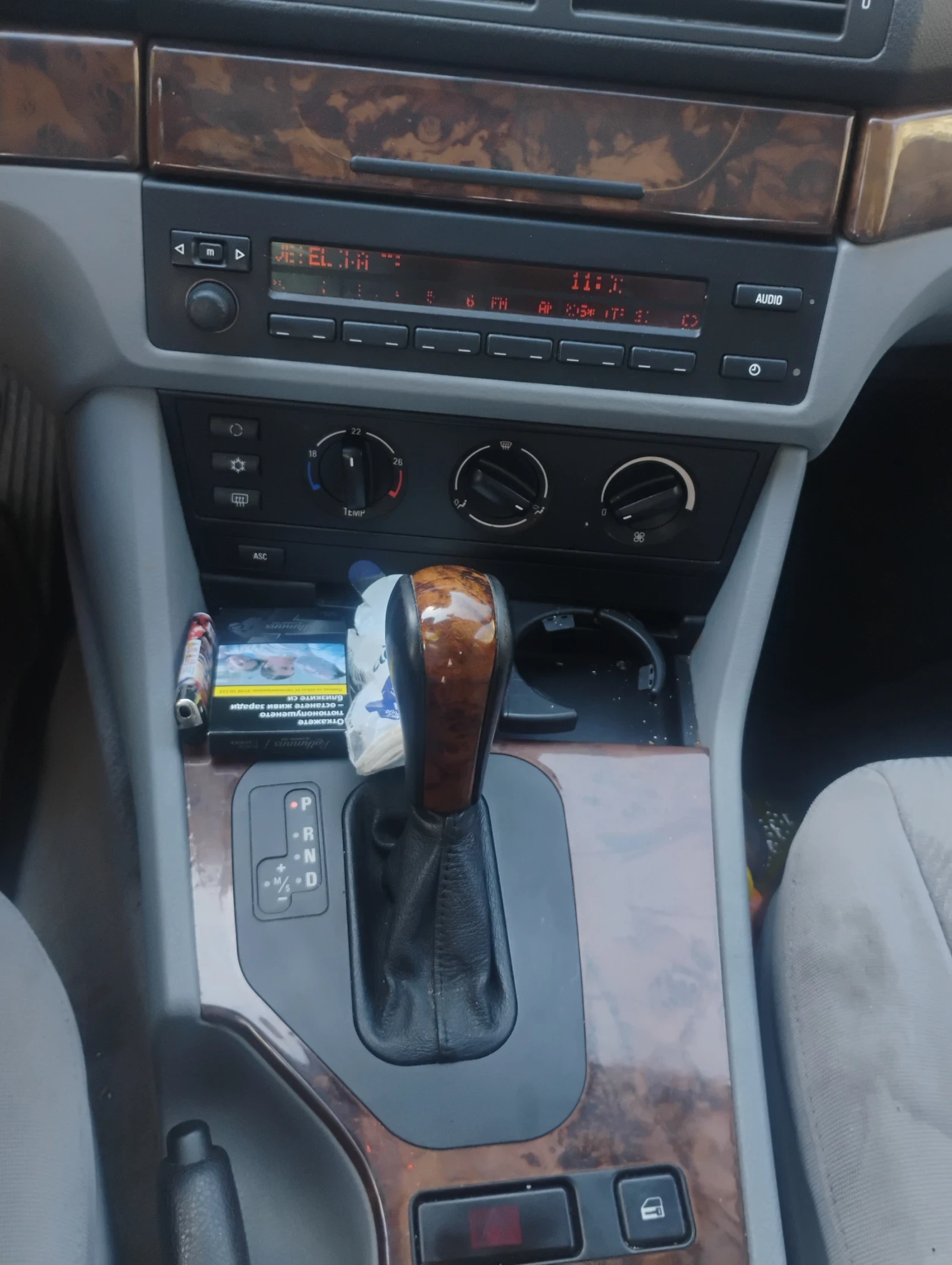 BMW 523, снимка 6 - Автомобили и джипове - 54356350