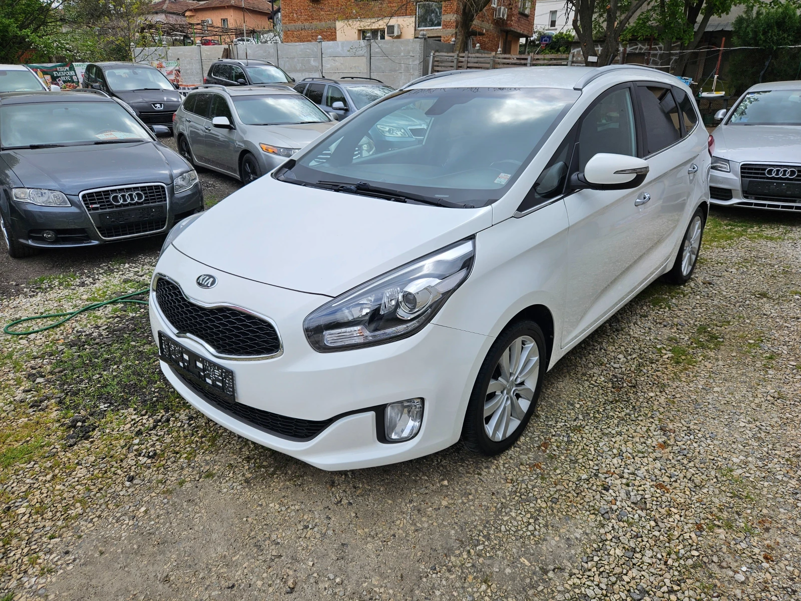 Kia Carens 1.7CRDi 116kc, снимка 5 - Автомобили и джипове - 54525385