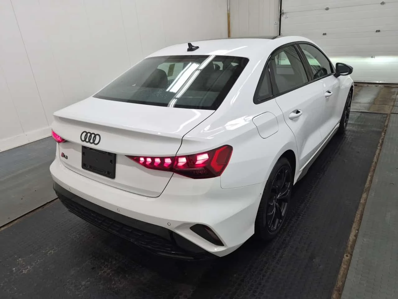 Audi A3  TECHNIK / MATRIX / HEAD UP / B&O  , снимка 3 - Автомобили и джипове - 54599559
