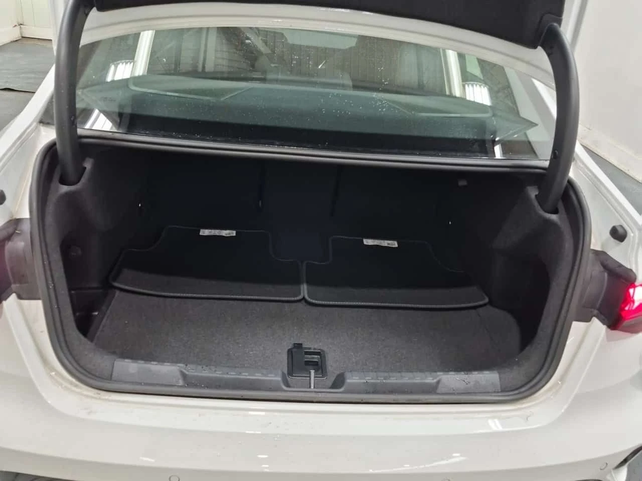 Audi A3  TECHNIK / MATRIX / HEAD UP / B&O  , снимка 14 - Автомобили и джипове - 54599559
