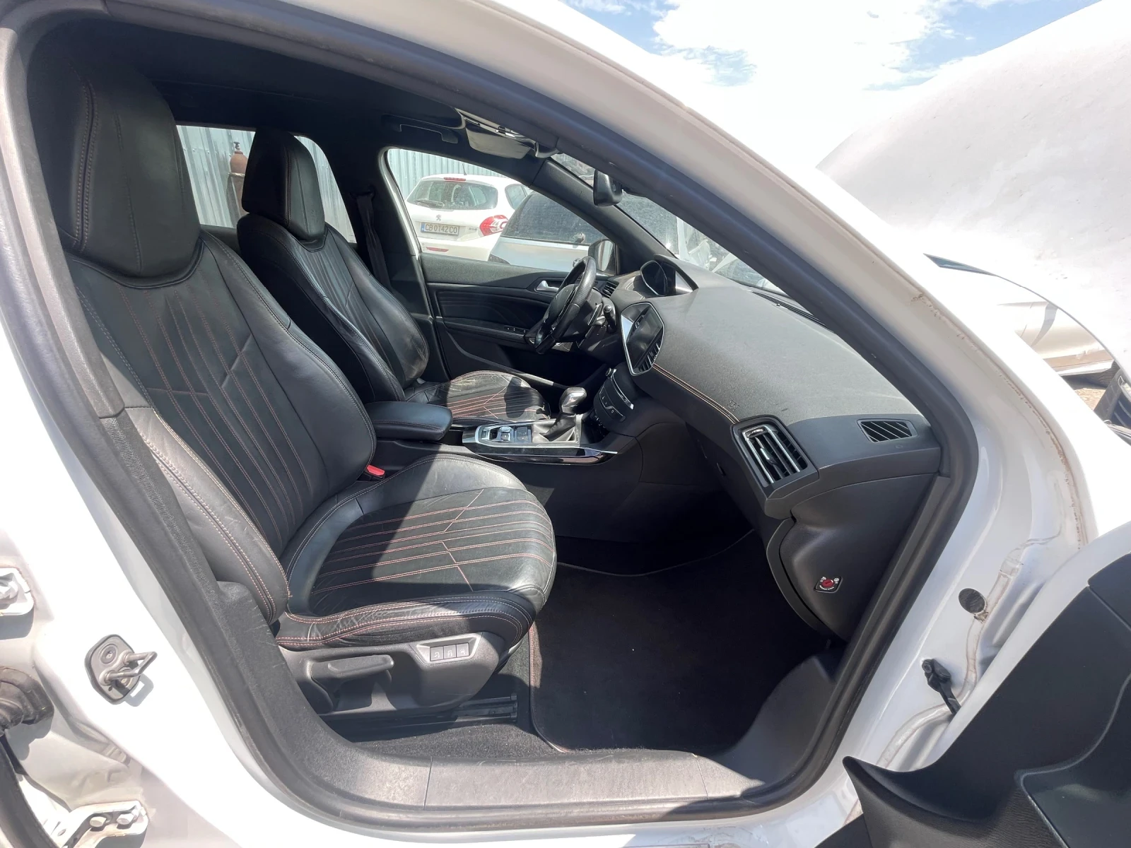 Peugeot 308 2.0HDi GT-line 181кс, снимка 9 - Автомобили и джипове - 54776537