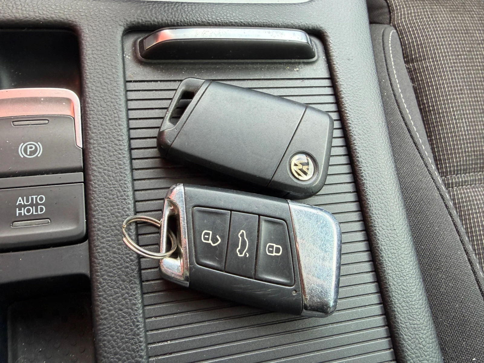 VW Passat 2.0TDI* DAG* МАСАЖ* ПОДГРЕВ* ПЕРФЕКТЕН, снимка 15 - Автомобили и джипове - 54963617