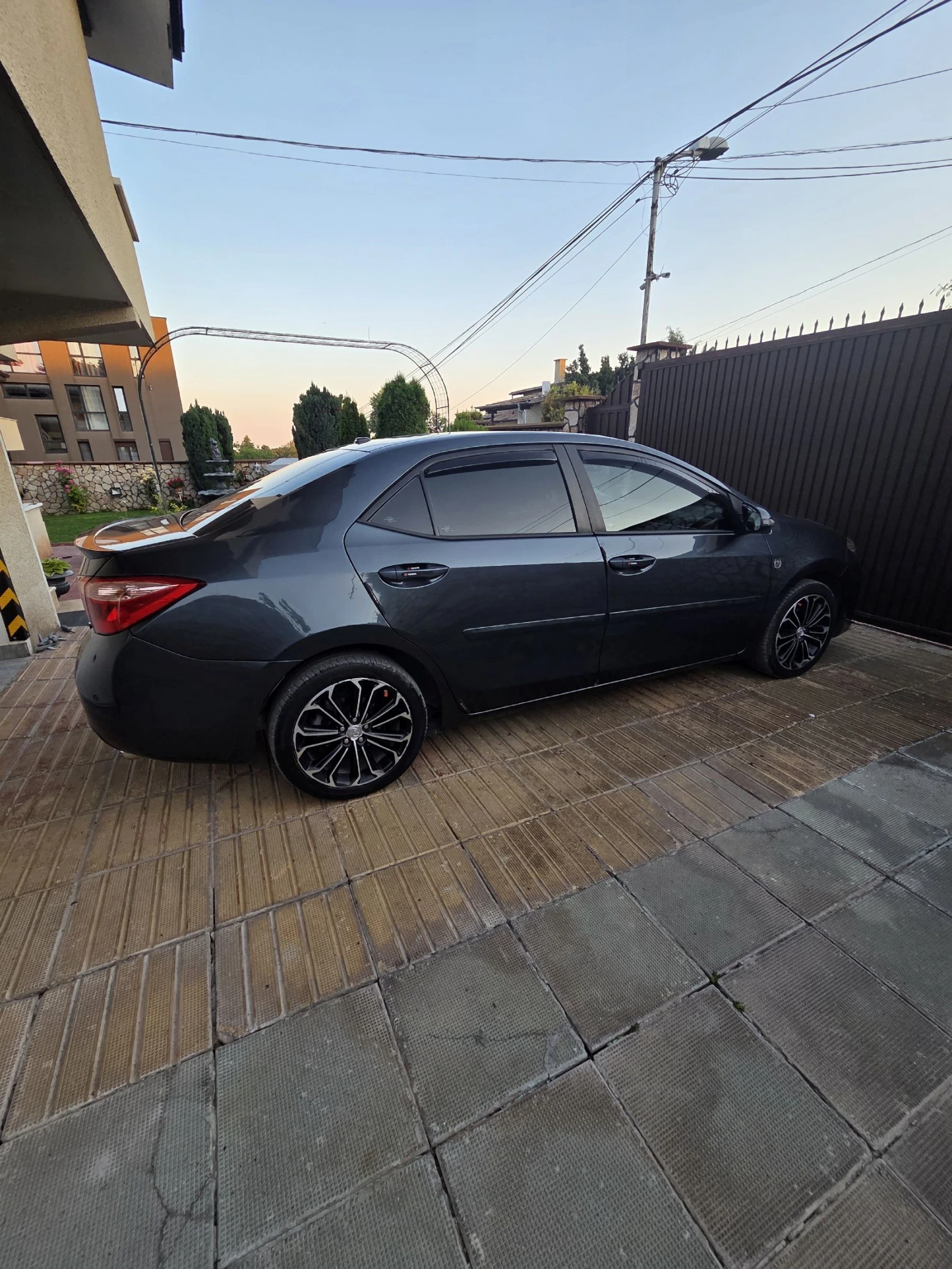 Toyota Corolla, снимка 9 - Автомобили и джипове - 55052153
