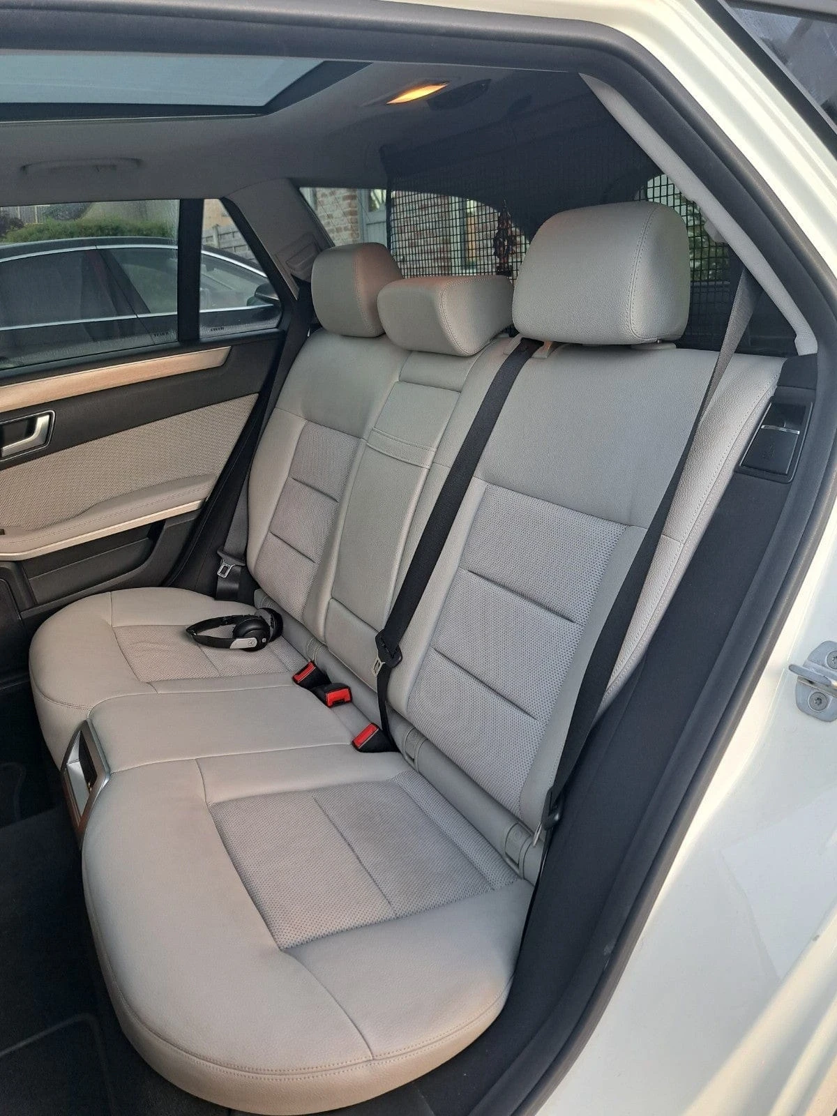 Mercedes-Benz E 200 Нов внос от Белгия!!!, снимка 17 - Автомобили и джипове - 55254930