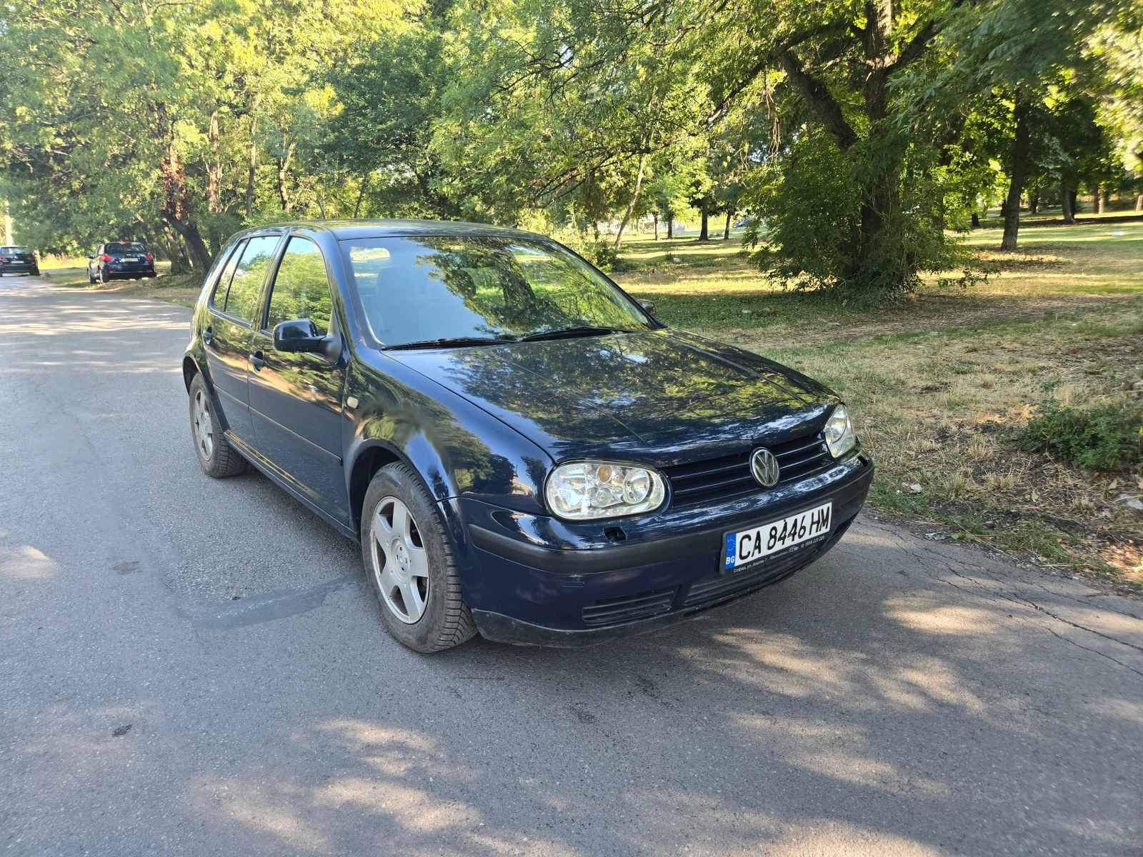 VW Golf Спешно!!! A/C, снимка 2 - Автомобили и джипове - 55479340