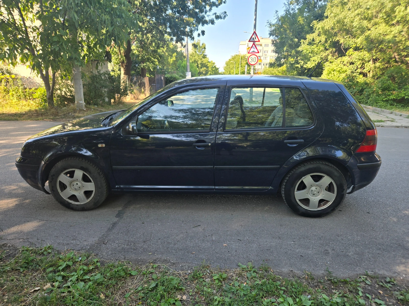 VW Golf Спешно!!! A/C, снимка 7 - Автомобили и джипове - 55479340