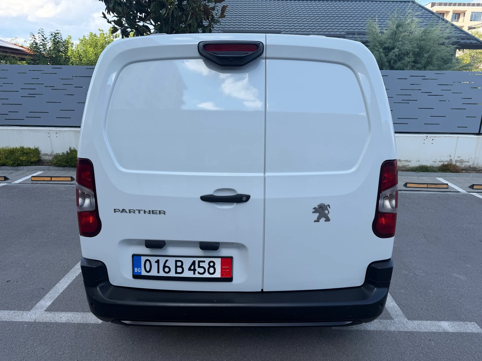 Peugeot Partner 1.5BlueHDI 130k.с. CAMERA NAVI, снимка 5 - Автомобили и джипове - 55533061
