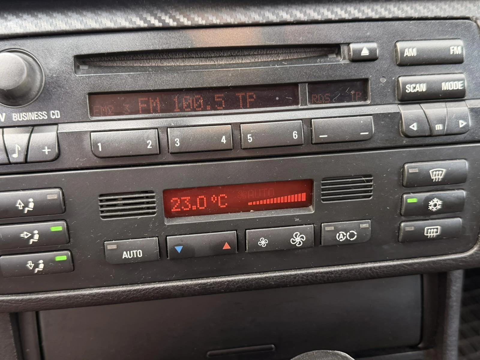 BMW 320, снимка 10 - Автомобили и джипове - 55630624