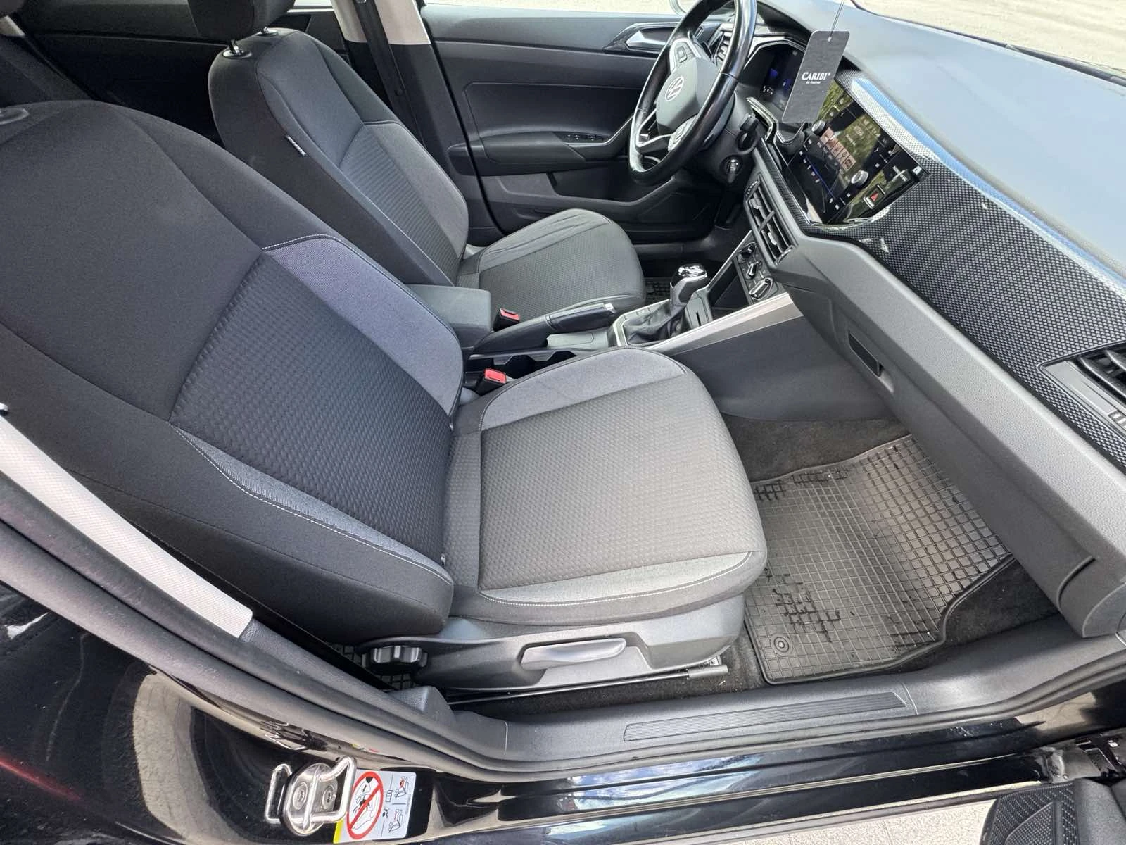 VW Taigo, снимка 7 - Автомобили и джипове - 56216339