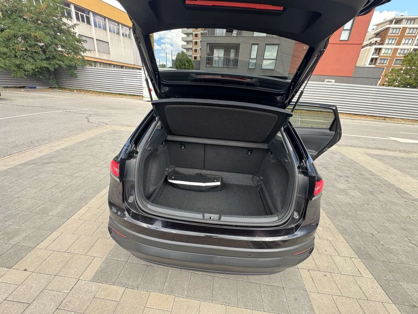 VW Taigo, снимка 8 - Автомобили и джипове - 56216339
