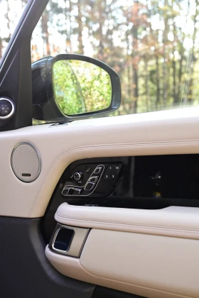 Land Rover Range rover Autobiography 3.0d 275HP Black Edition Matrix Pano, снимка 15