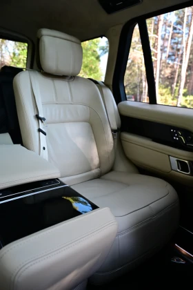 Land Rover Range rover Autobiography 3.0d 275HP Black Edition Matrix Pano, снимка 15