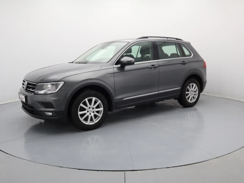 VW Tiguan, снимка 4 - Автомобили и джипове - 47439317