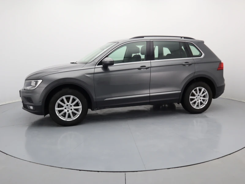 VW Tiguan, снимка 5 - Автомобили и джипове - 47439317