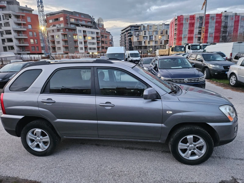 Kia Sportage 2.0GPL, снимка 8 - Автомобили и джипове - 52682408