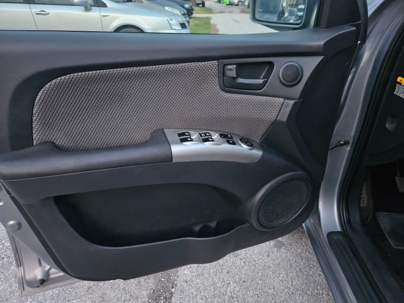 Kia Sportage 2.0GPL, снимка 10 - Автомобили и джипове - 52682408
