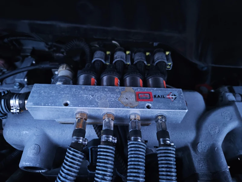 Kia Sportage 2.0GPL, снимка 12 - Автомобили и джипове - 52682408