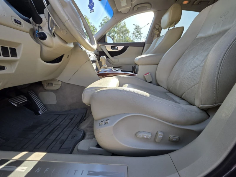 Infiniti Fx 37 S, снимка 8 - Автомобили и джипове - 51844768