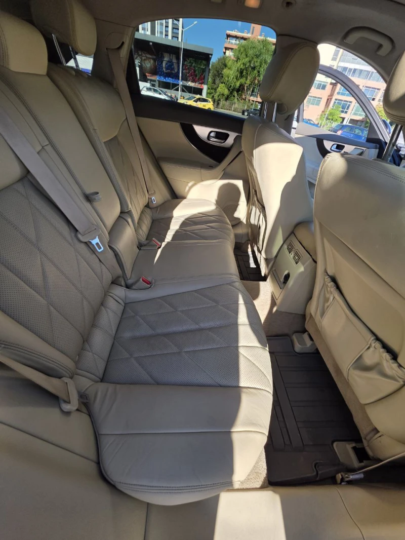 Infiniti Fx 37 S, снимка 7 - Автомобили и джипове - 51844768