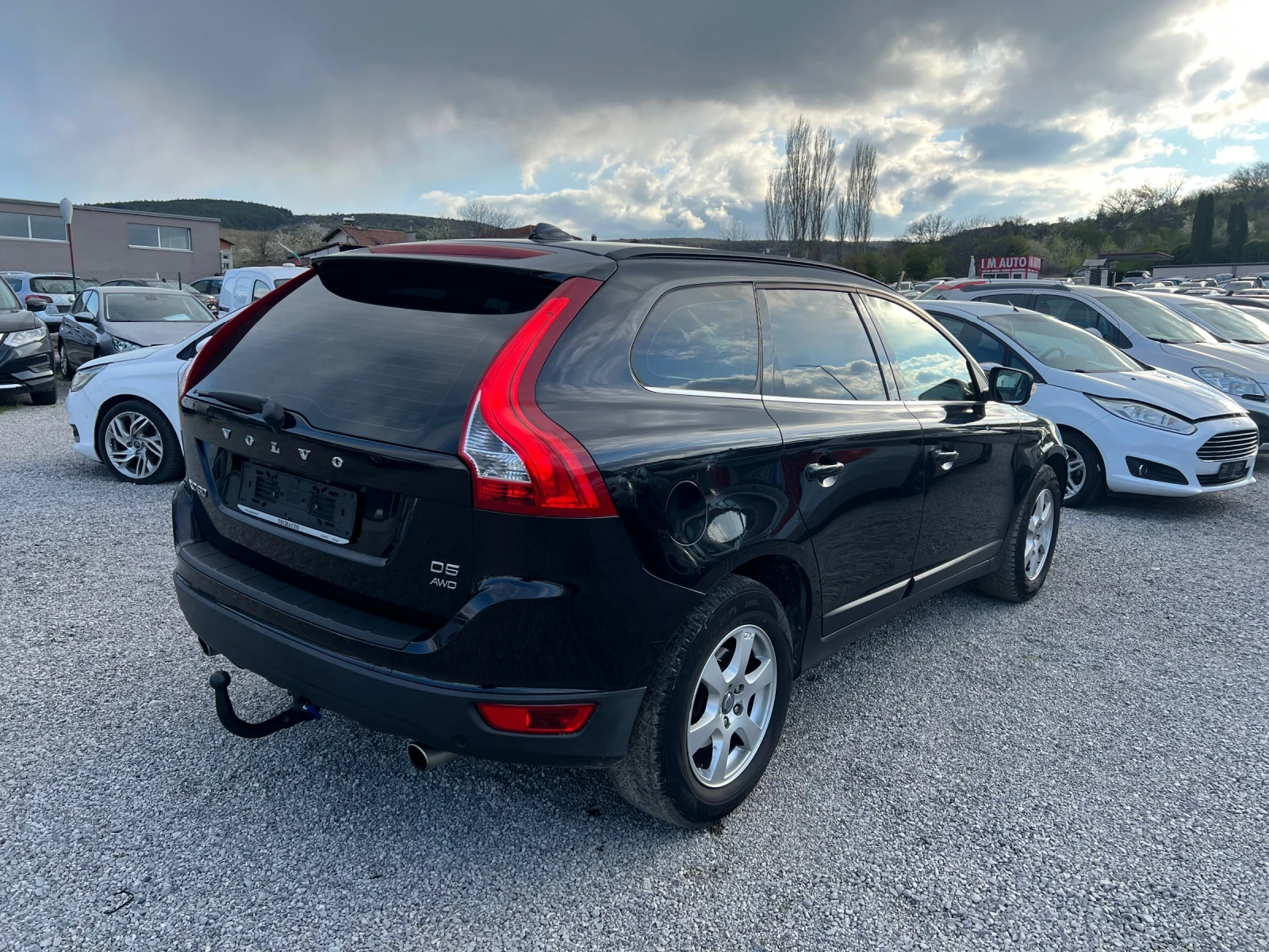 Volvo XC60 2.4D5 AWD - изображение 6