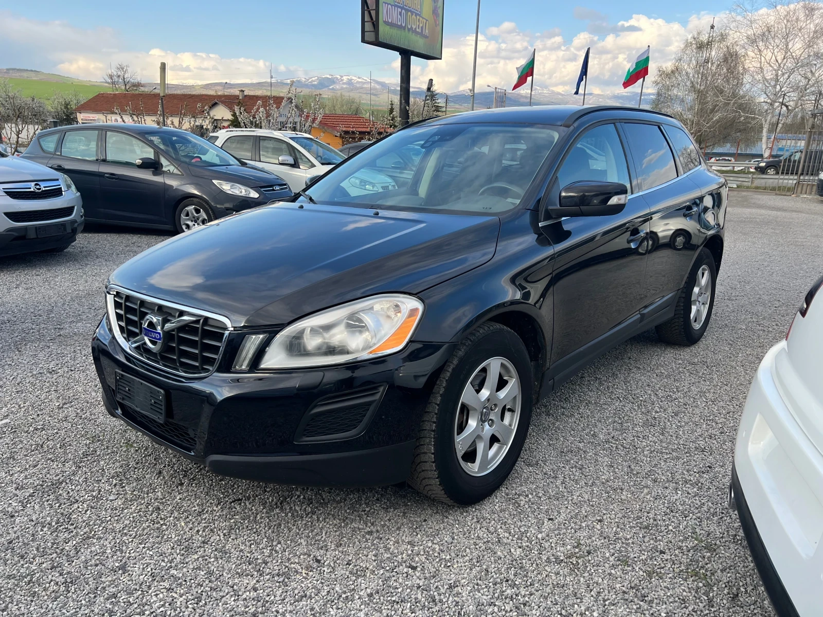Volvo XC60 2.4D5 AWD - изображение 3