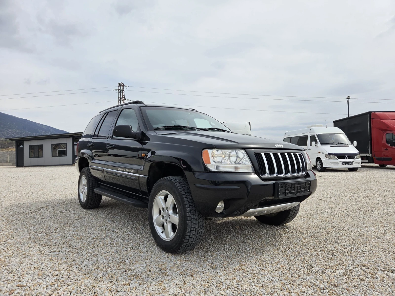 Jeep Grand cherokee OVARLAND EDICION!!! /ITALIQ, снимка 2 - Автомобили и джипове - 53924587
