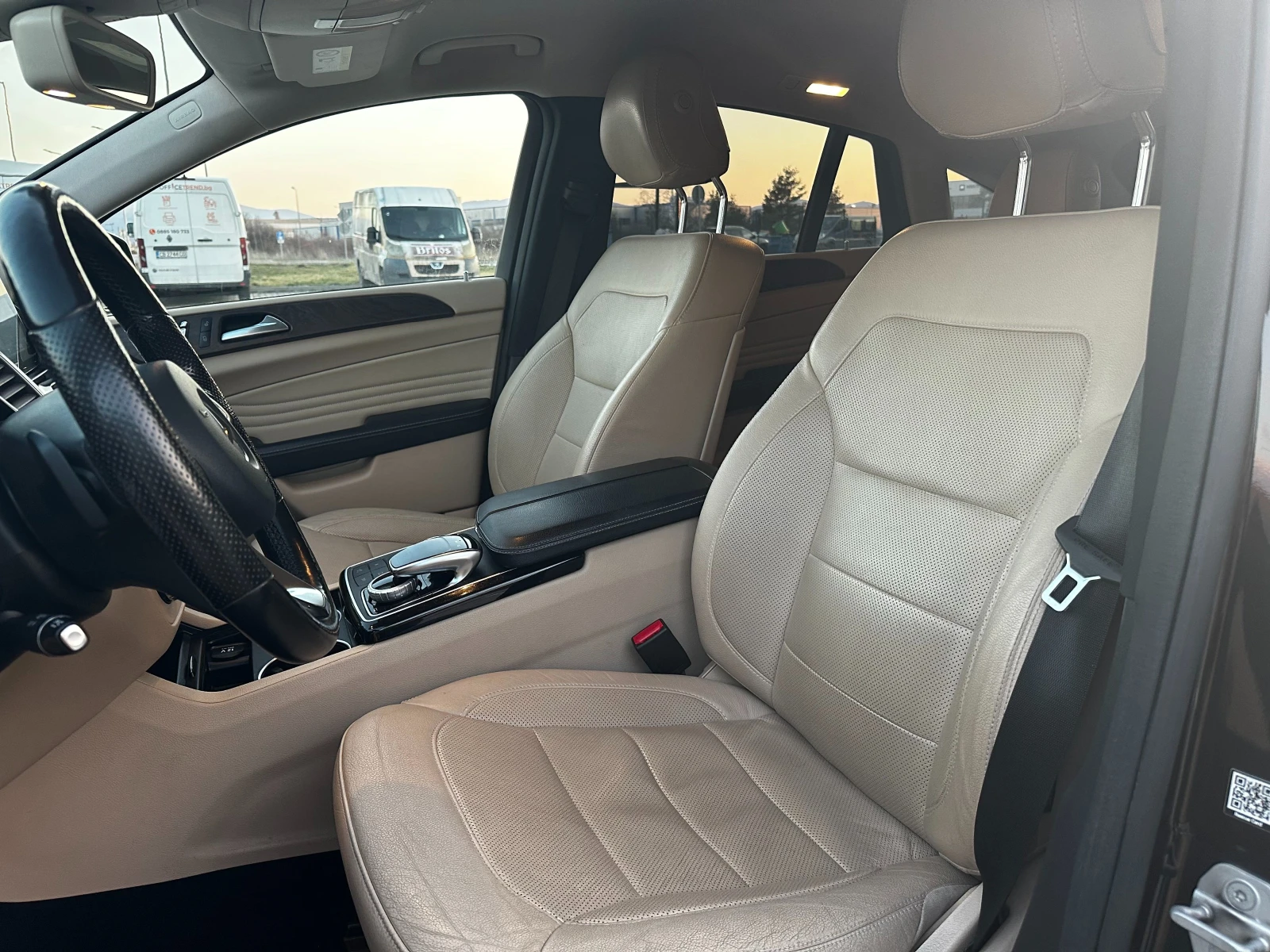 Mercedes-Benz GLE 43 AMG 4MATIC Coupé Night Package/ 360CAM/ ВС.ЕКСТРИ, снимка 12 - Автомобили и джипове - 54017686