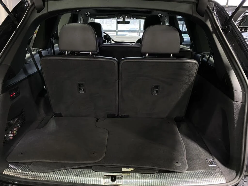 Audi Q7 TECHNIK* BOSE* 360 КАМЕРИ* ПОДГРЕВ* ДИГИТАЛНО ТАБЛ, снимка 6 - Автомобили и джипове - 54429457