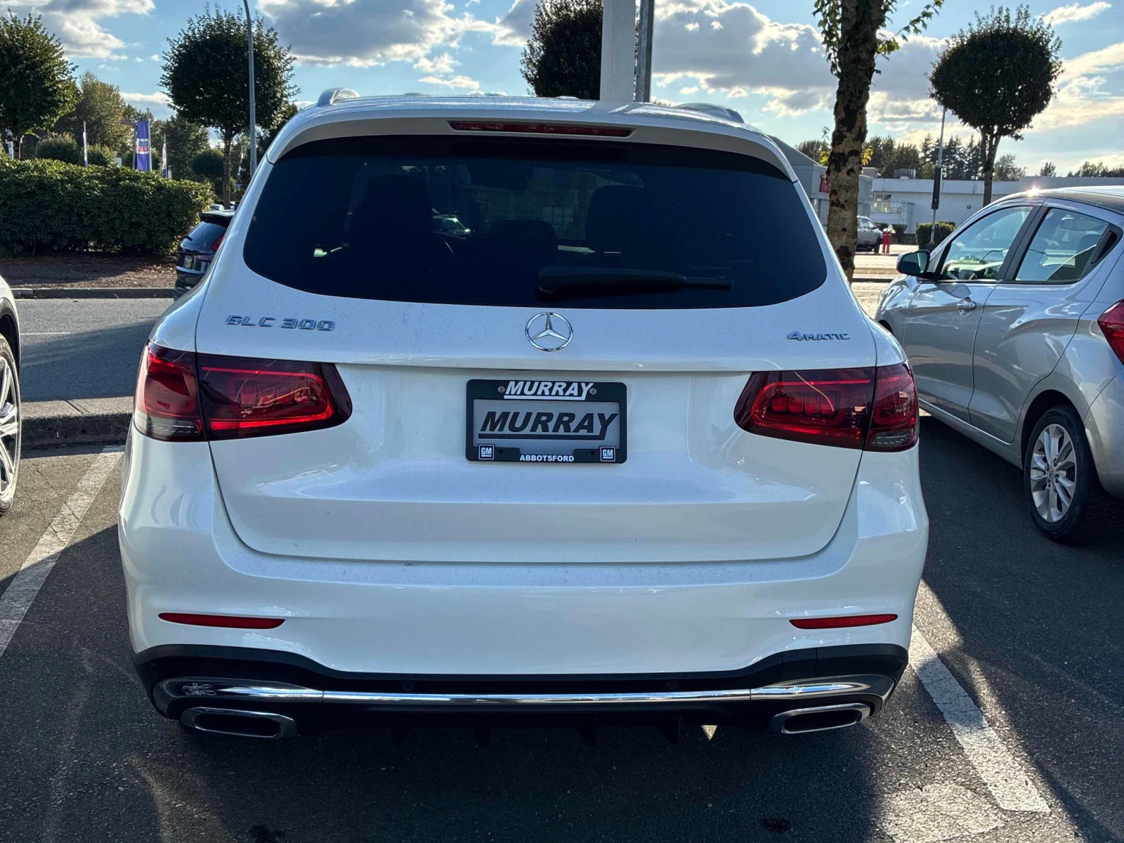 Mercedes-Benz GLC 300 4MATIC | CARFAX | АВТОФИНАНСИРАНЕ, снимка 5 - Автомобили и джипове - 56076131