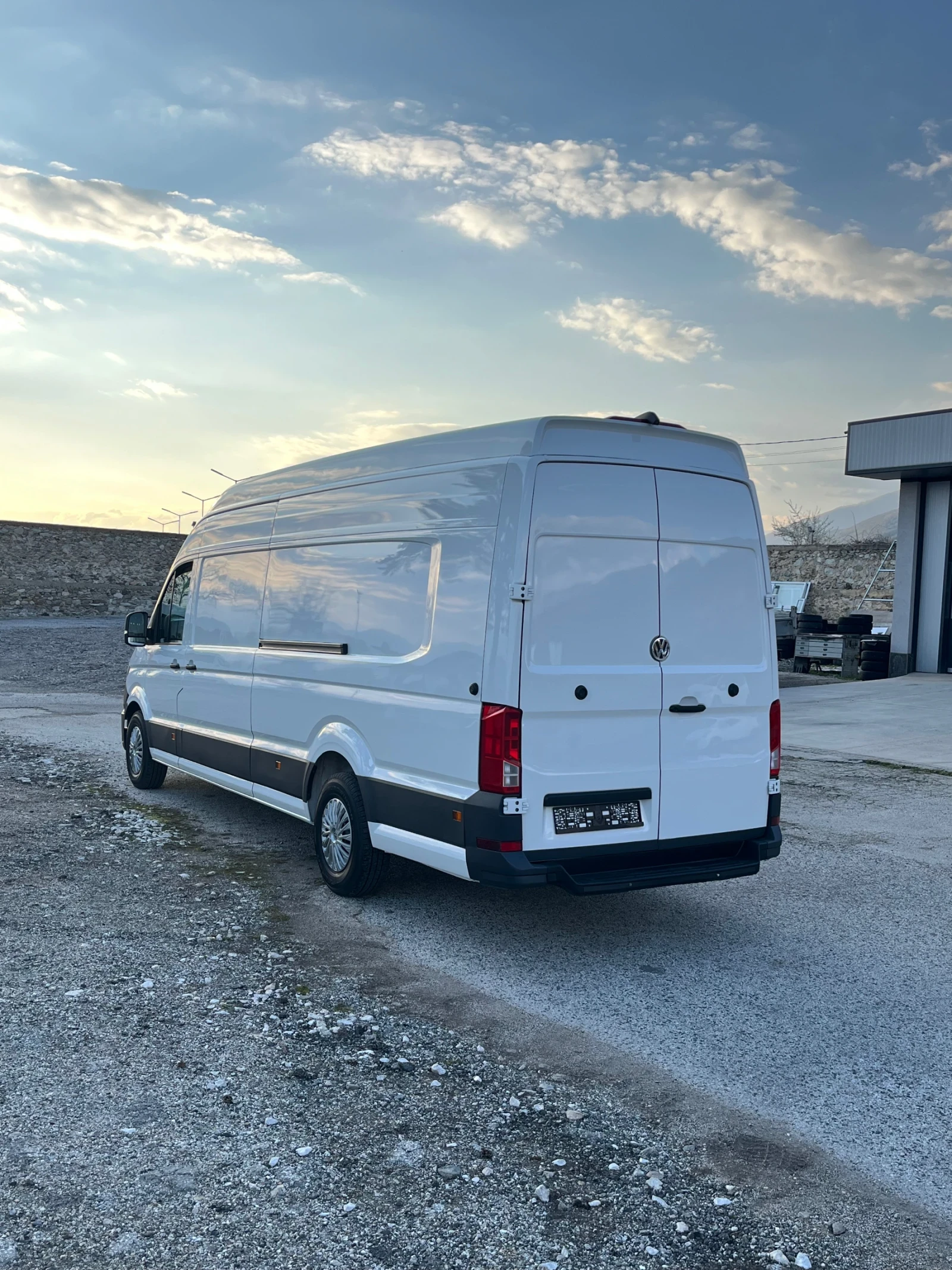 VW Crafter 2.0 TDI XXL, снимка 6 - Бусове и автобуси - 53988315