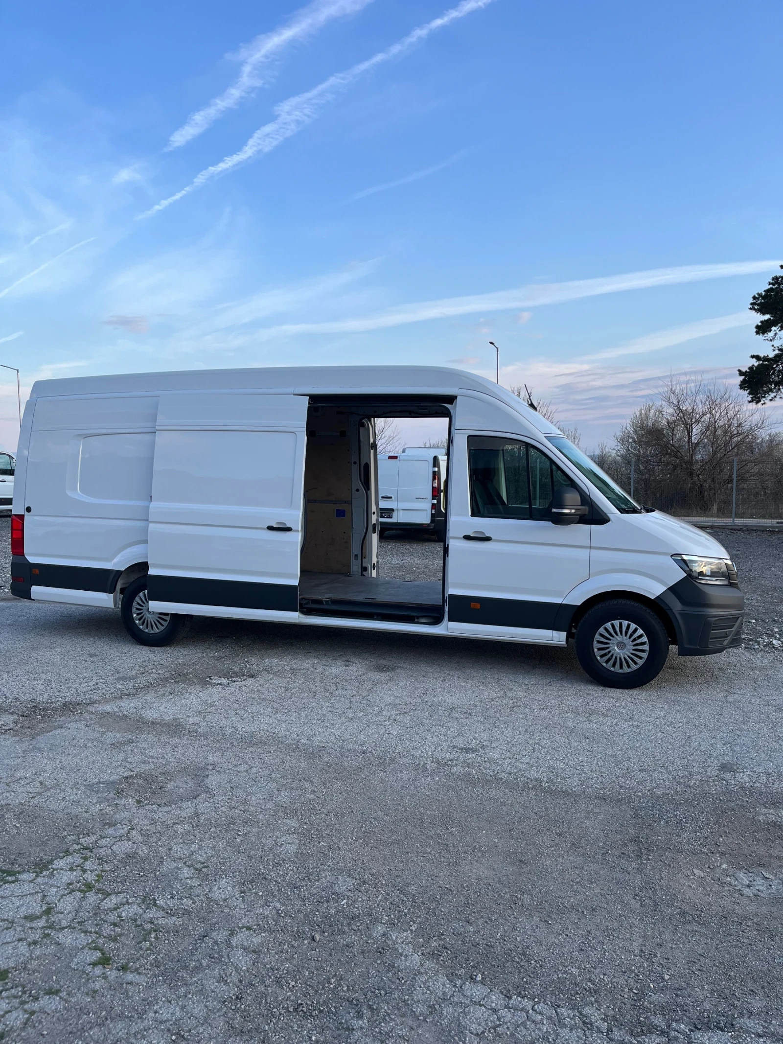 VW Crafter 2.0 TDI XXL, снимка 11 - Бусове и автобуси - 53988315
