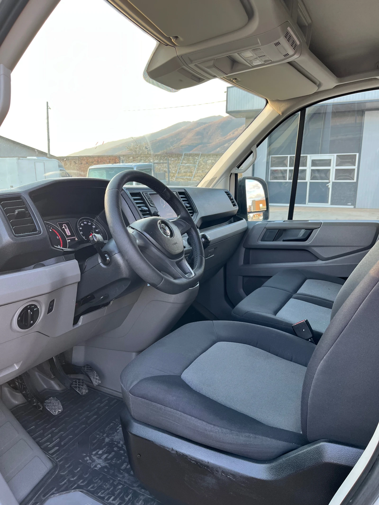 VW Crafter 2.0 TDI XXL, снимка 14 - Бусове и автобуси - 53988315