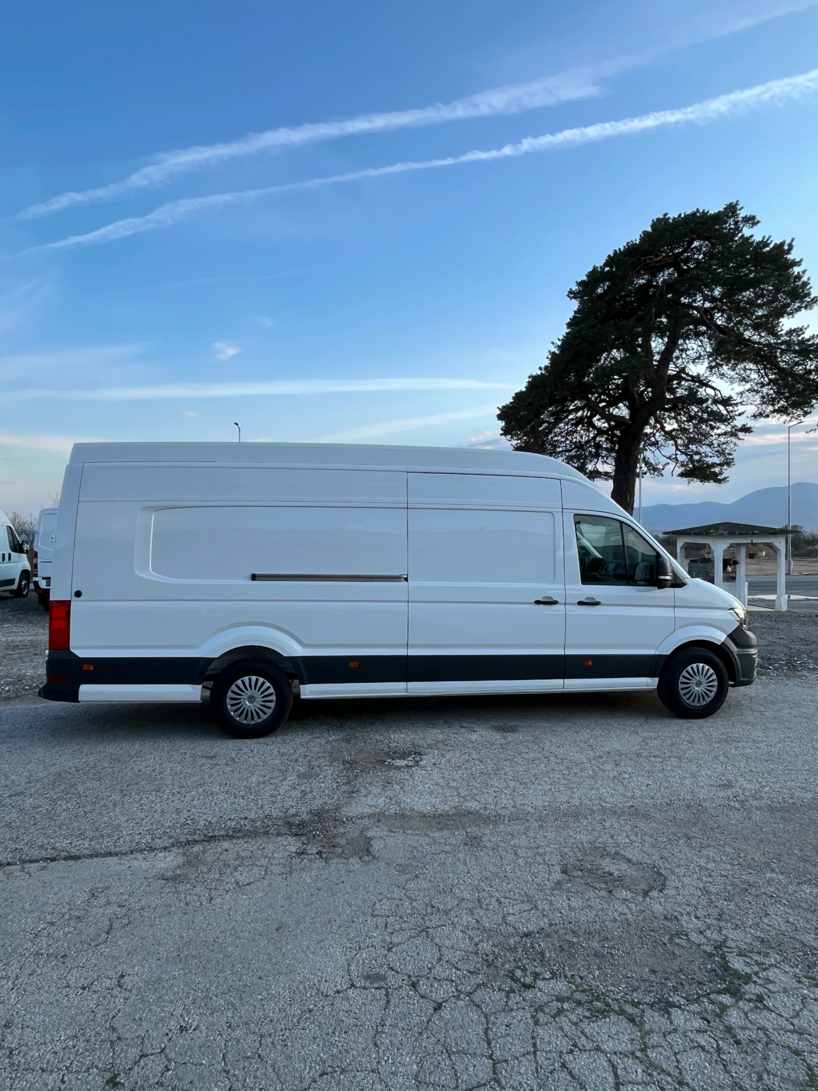 VW Crafter 2.0 TDI XXL, снимка 10 - Бусове и автобуси - 53988315
