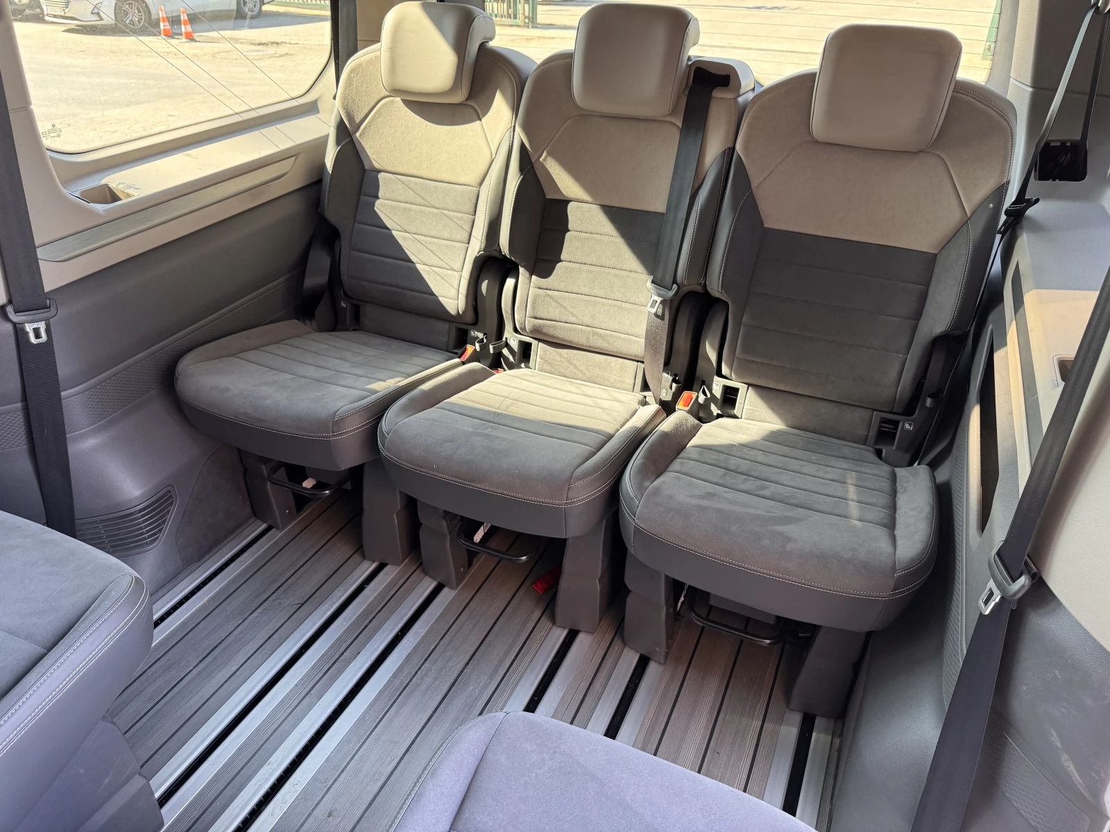 VW Multivan STYLE S/2.0TDI/150K.C./7AT/6+ 1, снимка 11 - Бусове и автобуси - 55486434