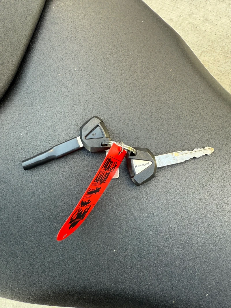 Kawasaki Z Kato Nov ! 31000 km !!! ABS, снимка 15 - Мотоциклети и мототехника - 51300934