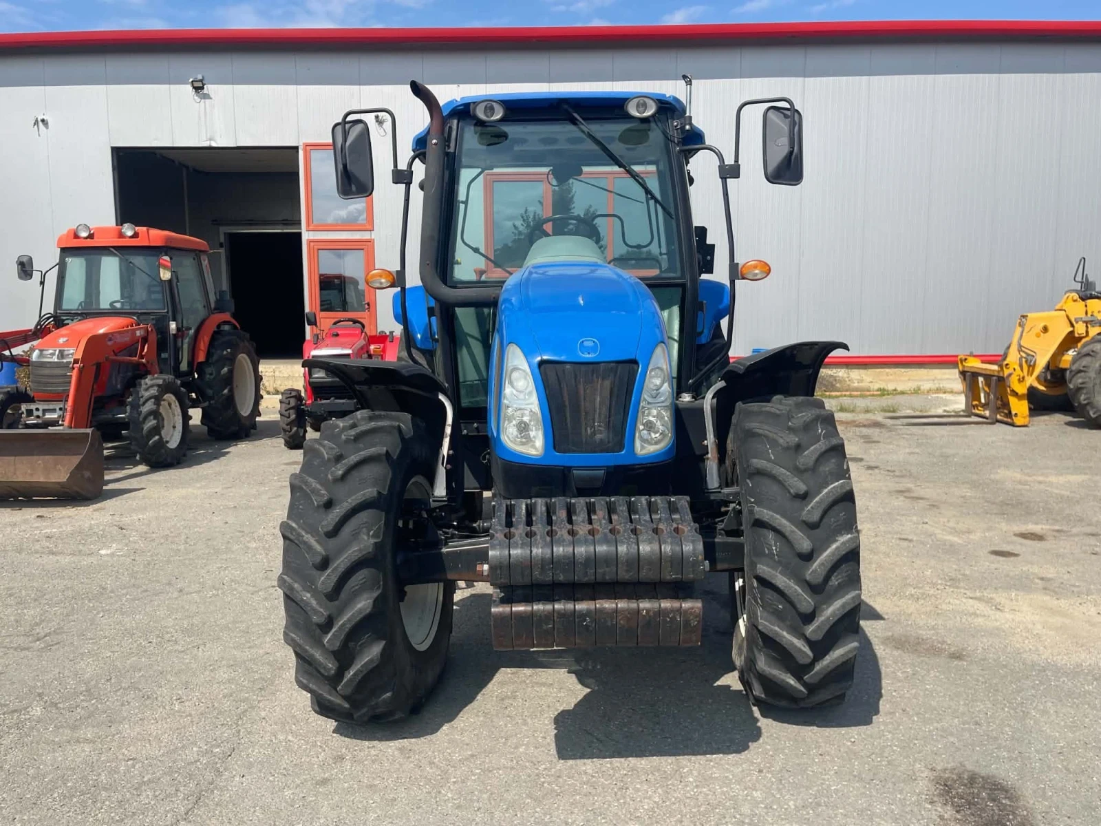 Трактор New Holland T5060, снимка 2 - Селскостопанска техника - 55946795